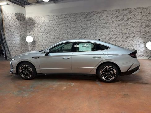 New 2026 Hyundai Sonata SEL FWD image 4