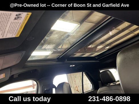 Used 2020 Ford Explorer XLT w/ Equipment Group 202A AWD/4WD image 13