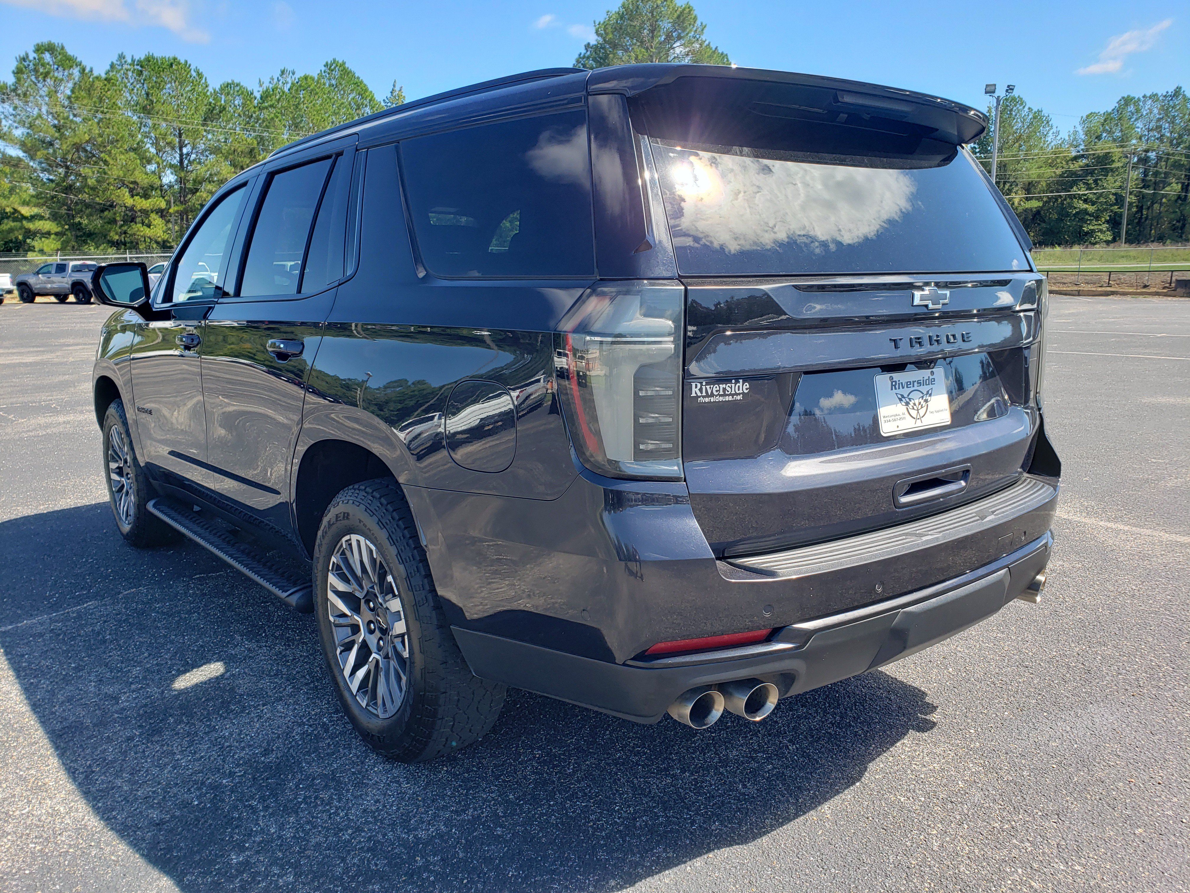Used 2025 Chevrolet Tahoe Z71 w/ Comfort Package AWD/4WD image 4