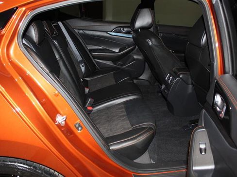 Used 2021 Nissan Maxima SR w/ Sport Mat Group FWD image 32