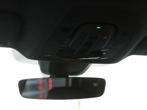 Certified 2025 Audi Q5 2.0T Premium w/ Convenience Plus Package image 31