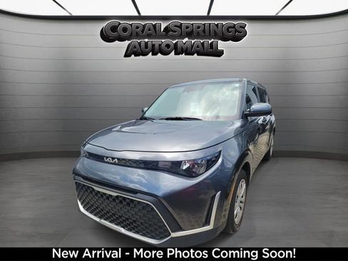 Certified 2024 Kia Soul LX FWD image 2