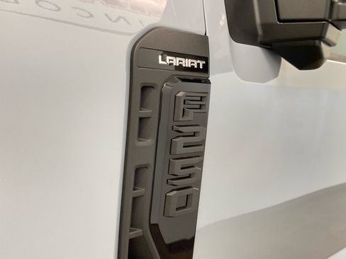 New 2026 Ford F250 Lariat w/ Black Appearance Package AWD/4WD image 13
