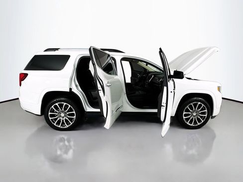 Used 2023 GMC Acadia Denali w/ Denali Ultimate Package FWD image 32