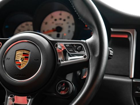 Used 2021 Porsche Macan GTS AWD/4WD image 16