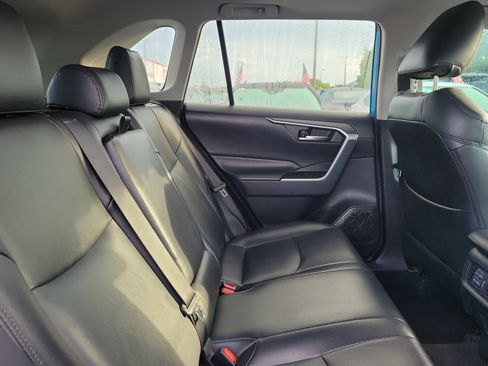 Used 2019 Toyota RAV4 XLE FWD image 15