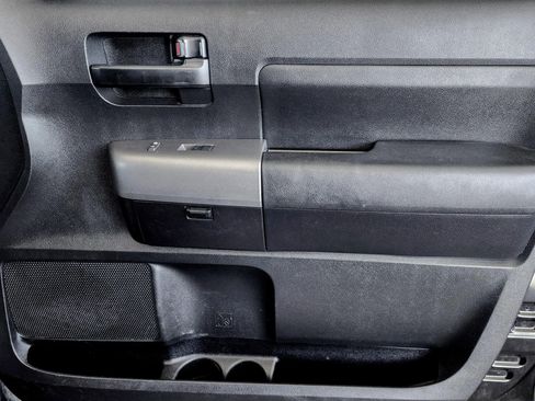 Used 2013 Toyota Tundra SR5 image 38