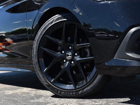 Certified 2023 Honda Civic Sport image 3