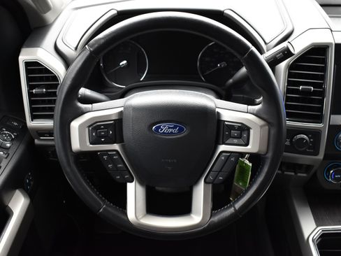 Used 2021 Ford F250 Lariat image 14