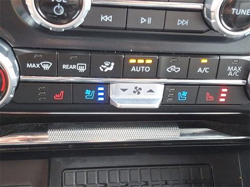 Certified 2023 Ford F150 Lariat w/ Equipment Group 502A High image 28