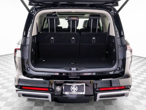 New 2026 INFINITI QX80 Luxe w/ Cargo Package AWD/4WD image 30