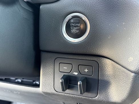 Used 2023 Toyota Tundra Limited image 30