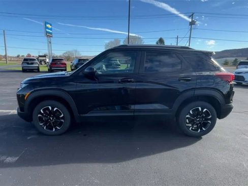 Certified 2022 Chevrolet TrailBlazer LT w/ Driver Confidence Package image 5