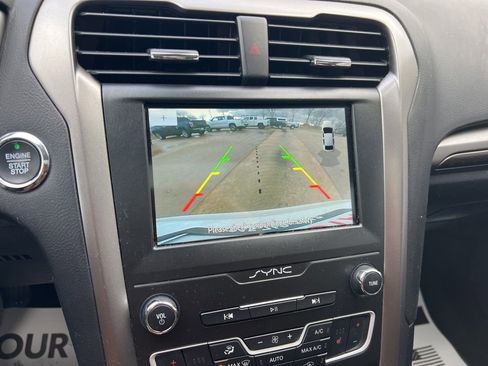 Used 2020 Ford Fusion SEL image 14