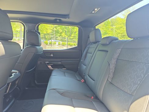 Used 2025 Toyota Tundra Limited AWD/4WD image 15