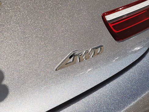 Used 2023 Genesis G80 2.5T AWD/4WD image 11
