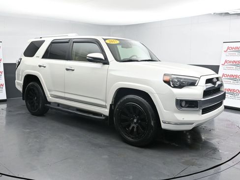 Used 2017 Toyota 4Runner Limited image 2