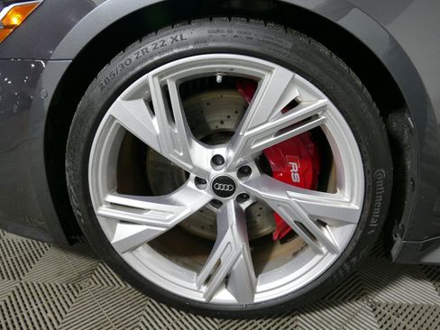 Used 2022 Audi RS 6 AWD/4WD image 32