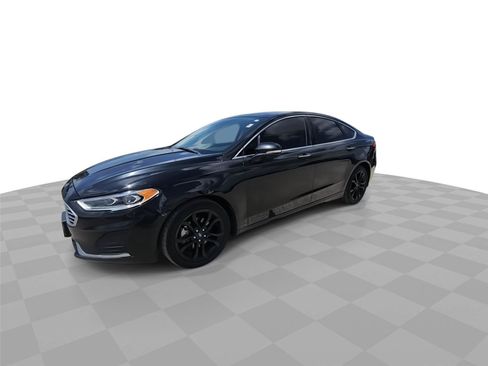 Used 2019 Ford Fusion SEL FWD image 4