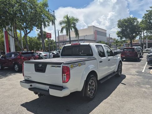 Used 2015 Nissan Frontier Desert Runner RWD image 5