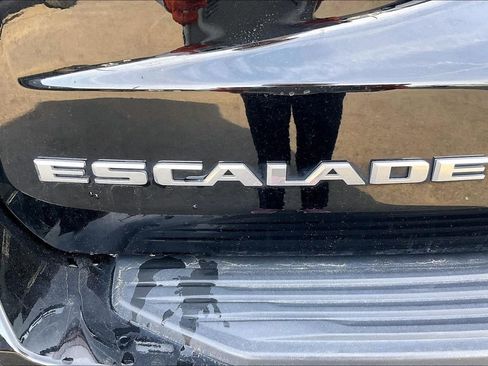 Used 2023 Cadillac Escalade Sport image 4