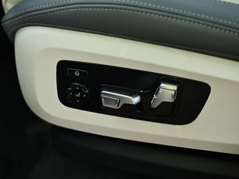 New 2027 BMW X7 xDrive40i w/ Executive Package AWD/4WD image 21
