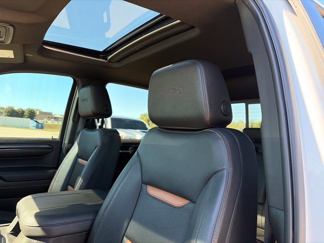 Used 2023 GMC Sierra 1500 AT4 w/ Technology Package AWD/4WD image 16