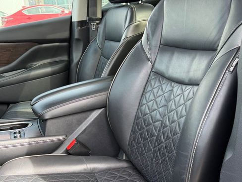 Used 2020 Nissan Murano Platinum w/ Cargo Package image 11