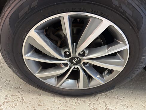 Used 2019 Hyundai Santa Fe Limited AWD/4WD image 34