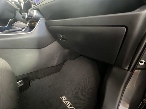 Used 2024 Toyota RAV4 XLE w/ Convenience Package image 36