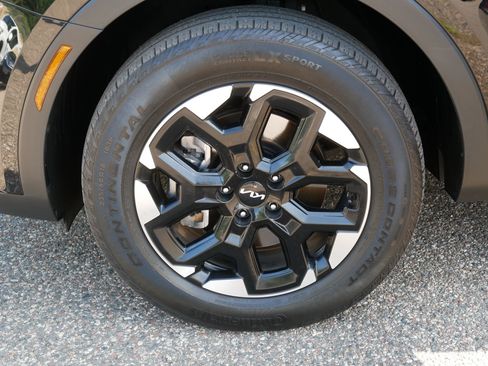Certified 2024 Kia Sorento S w/ Panoramic Sunroof Package AWD/4WD image 15