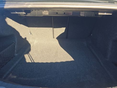 Used 2024 BMW 330i Sedan image 9