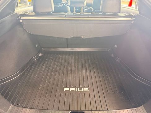 Used 2022 Toyota Prius XLE FWD image 21