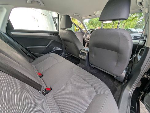 Used 2016 Volkswagen Passat 1.8T S FWD image 11