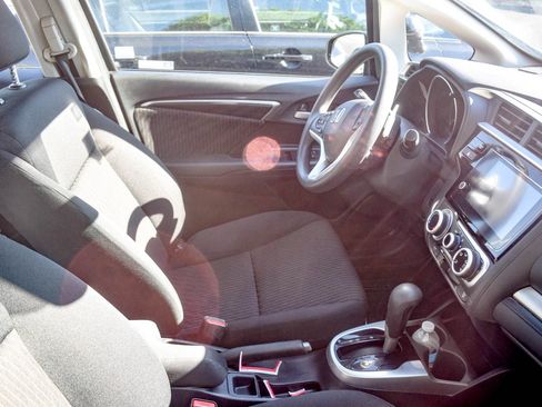 Used 2020 Honda Fit EX image 19