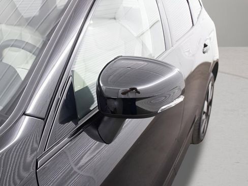 Certified 2025 Volvo XC60 T8 Plus w/ Protection Package Premier image 9