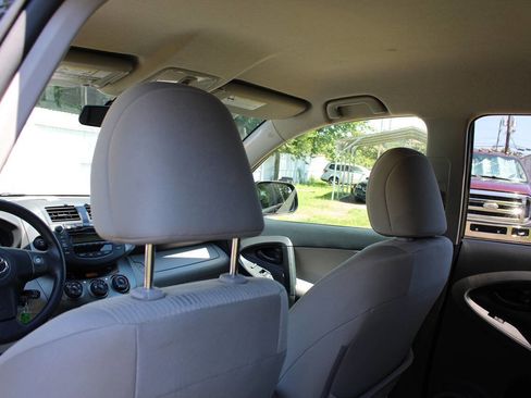 Used 2011 Toyota RAV4 4WD w/ Base L4 Extra Value Pkg image 27