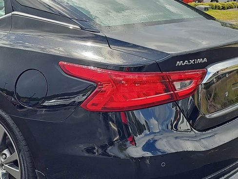 Used 2017 Nissan Maxima Platinum FWD image 39