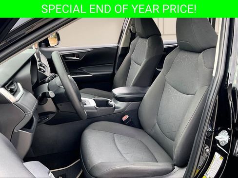 Used 2024 Toyota RAV4 XLE image 21