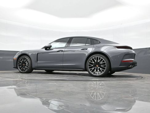 New 2026 Porsche Panamera 4 E-Hybrid AWD/4WD image 35