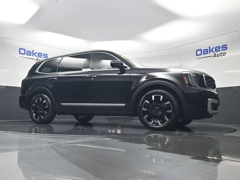 Certified 2025 Kia Telluride SX Prestige AWD/4WD image 42