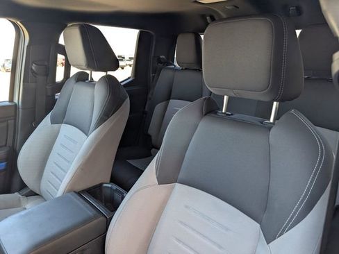 Used 2025 Toyota Tacoma TRD Off-Road image 11