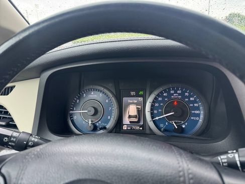 Used 2020 Toyota Sienna XLE FWD image 20