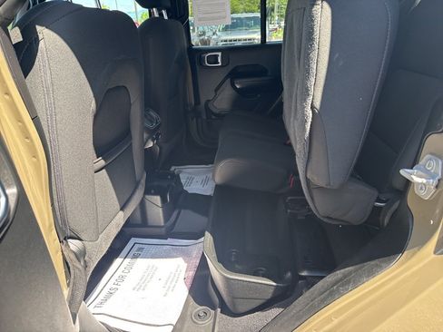 Used 2020 Jeep Gladiator Sport w/ Quick Order Package 24S image 21