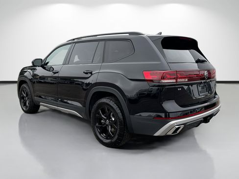 New 2026 Volkswagen Atlas Peak Edition image 5