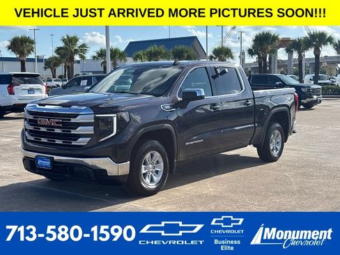 Used 2024 GMC Sierra 1500 SLE RWD image 1