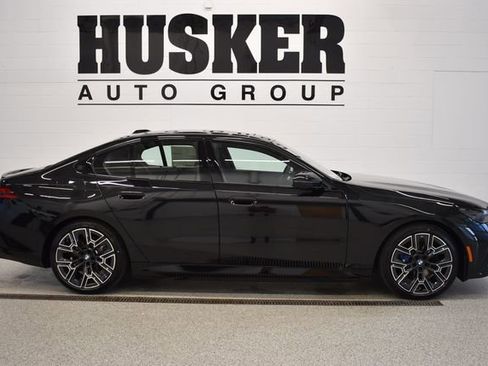 New 2027 BMW i5 xDrive40 w/ M Sport Package AWD/4WD image 2