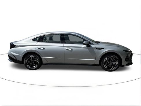 New 2026 Hyundai Sonata SEL FWD image 2