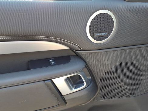 Certified 2023 Land Rover Discovery S R-Dynamic image 10