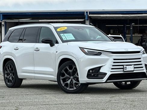 Used 2026 Lexus TX 500h AWD w/ Technology Package image 2